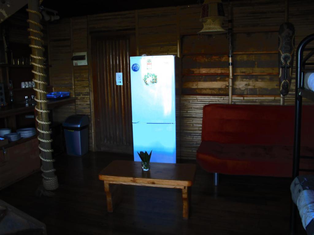 Amapondo Backpacker Lodge Port Saint Johnʼs 外观 照片
